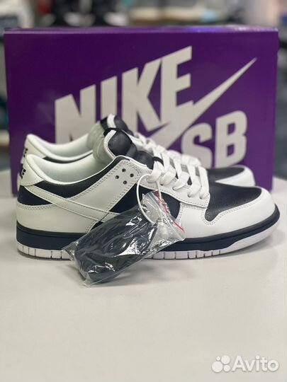 Кроссовки Nike SB Dunk White and Black