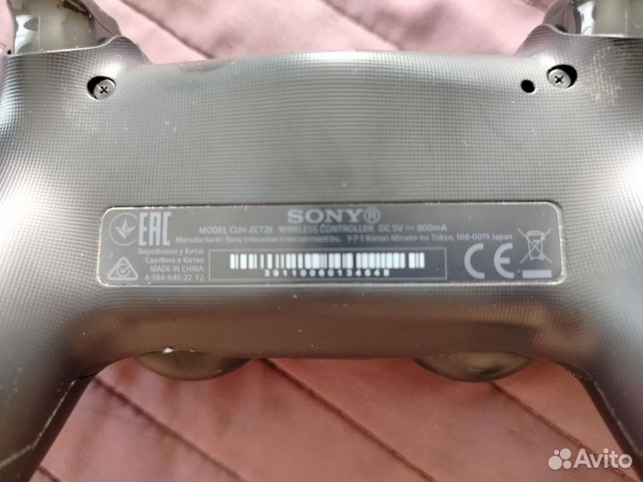 Геймпад Sony DualShock 4 v2 CUH-ZCT2E