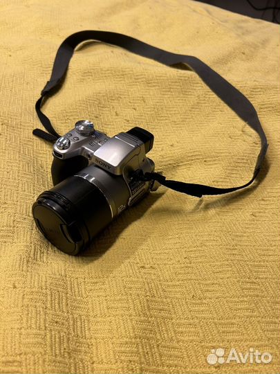 Видеокамера sony DSC-H1 в хорошем состоянии