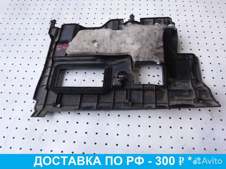 Накладка (кузов внутри) Lexus RX 300 330 350 400H