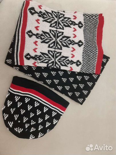 Комплект шапка шарф и перчатки