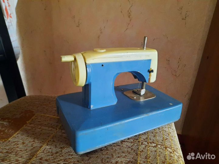 Швейная машина детская СССР