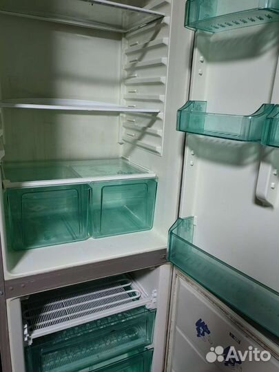 Холодильник vestel