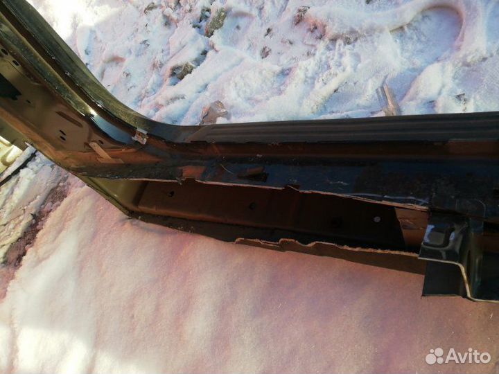 Порог кузова правый Toyota Harrier ACU30 2AZ-FE