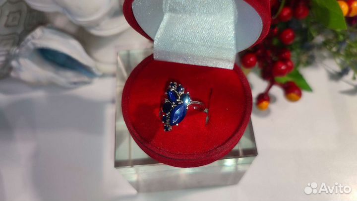 Кольцо с цейлонскими сапфирами 3ct 16 разм 925