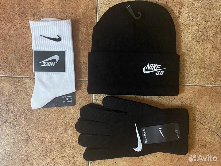 Набор 3в1 Шапка и перчатки Nike