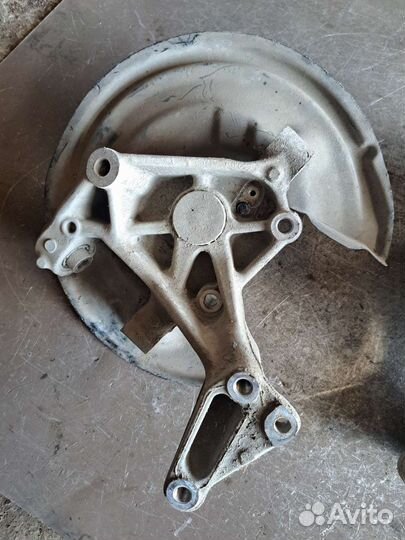 Цапфа задняя Volkswagen Passat B6