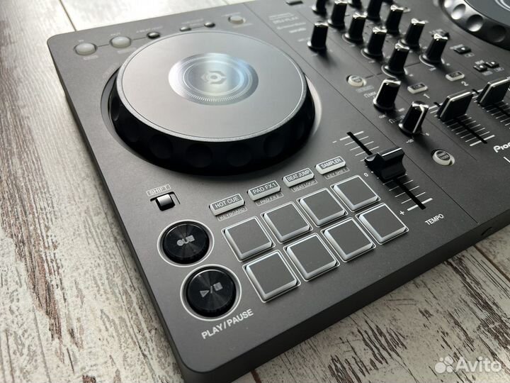 Dj контролер Pioneer DDJ-FLX4