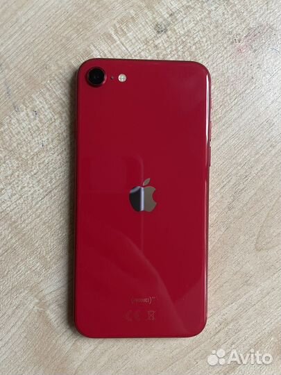 Телефон iPhone se 2020
