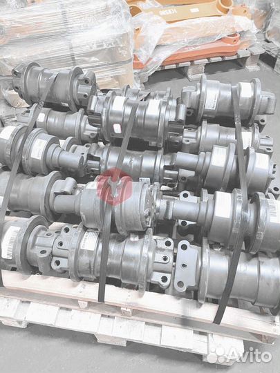 Каток поддерживающий Doosan DX350LC 270-00047B
