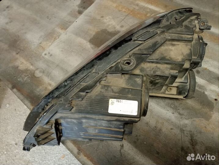 Фара правая Фольксваген Пассат б7