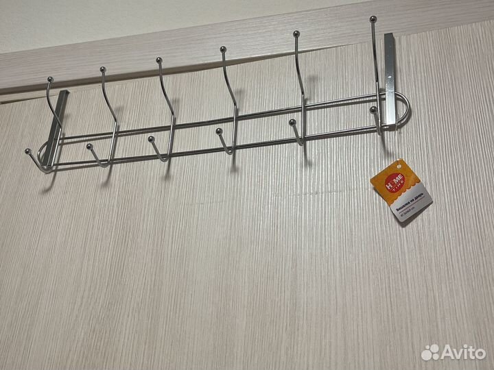 Вешалка на дверь