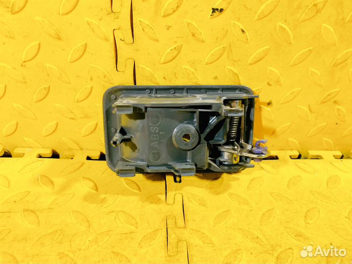 Ручка двери внутр.левая Toyota Camry CV20 SV20