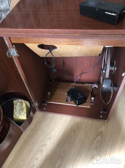 Швейная машинка Подольск 142