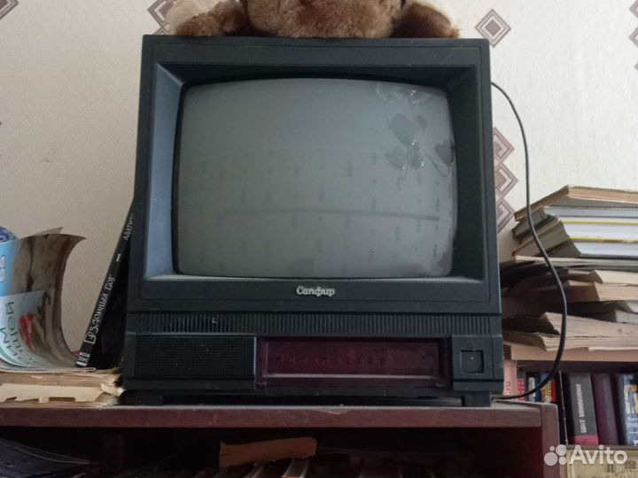 Три телевизора, 2 двд проигрывателя