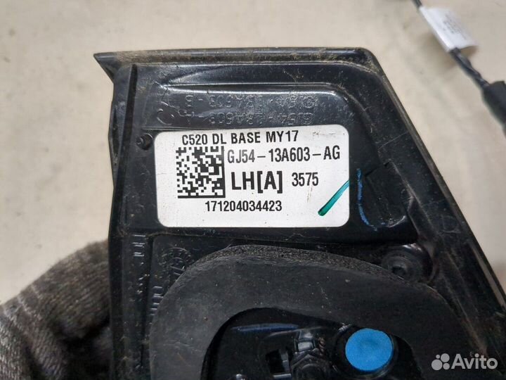 Фонарь крышки багажника Ford Escape 2015, 2018