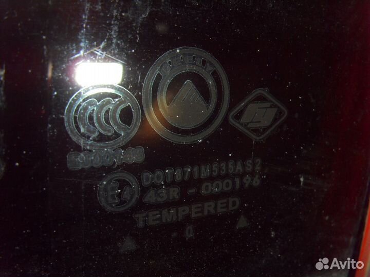 Стекло двери задней левой 1018005131 Geely MK