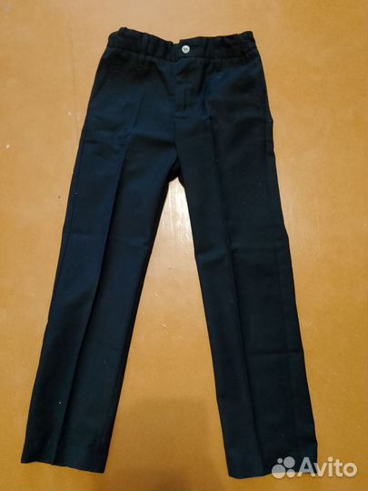 Брючки чёрные классические. 122