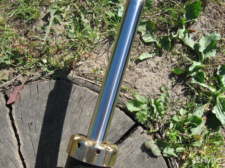 Стойка амортизатора