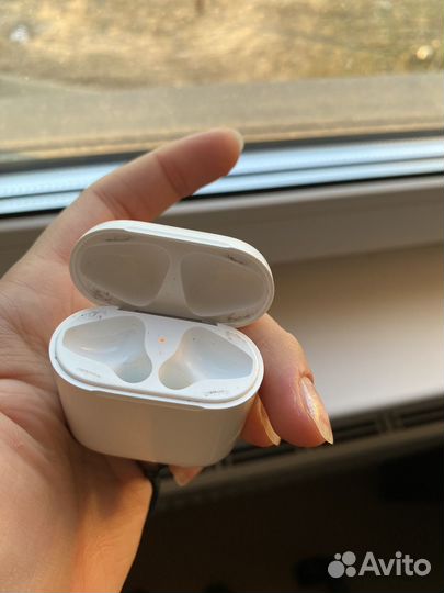 Беспроводные наушники apple airpods