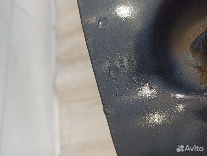 Усилитель бампера передний Ford Focus CB4 1.6L