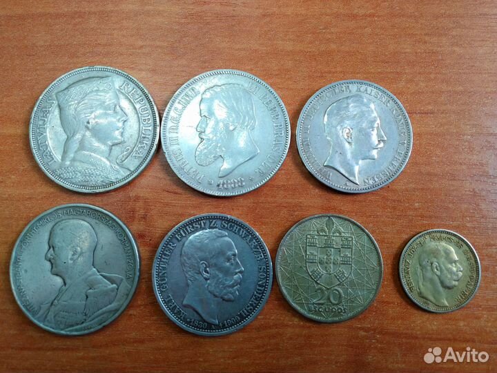 Продам серебряные монеты