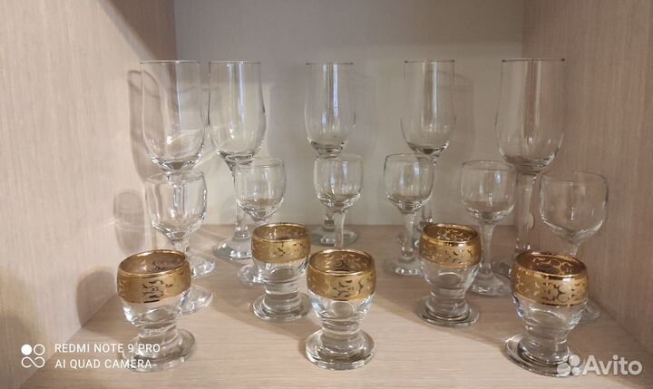 Набор бокалов и рюмок