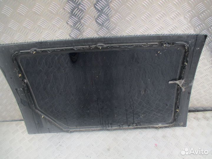 Стекло сдвижной левой двери Крайслер Вояджер