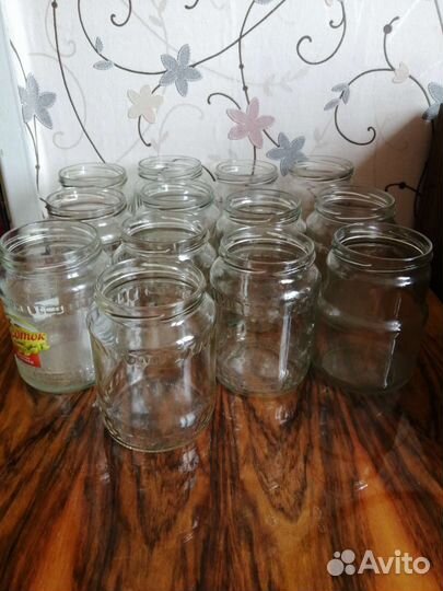 Банки стеклянные 0,7 л и 0,5 л с резьбой