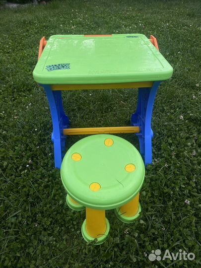Детский стол и стул