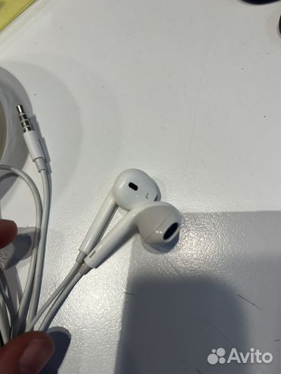 Наушники apple earpods