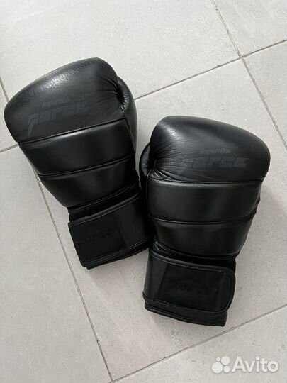 Боксерские перчатки Infinite Force 14 oz