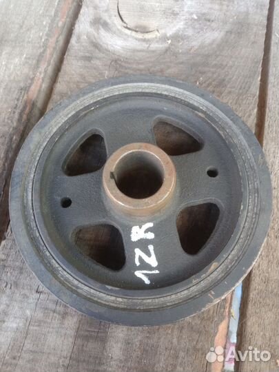 Шкив Toyota Corolla 150