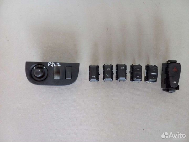 Кнопки управления Renault Logan седан 1.6 2014