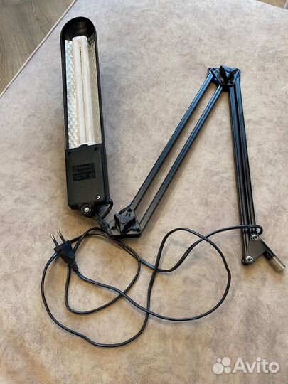 Лампа настольная