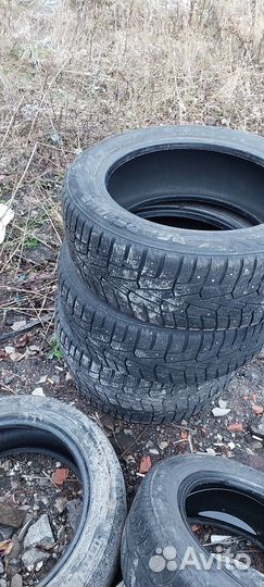 Roadstone Winguard Sport 215/55 R17