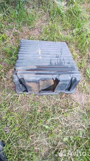 Продам крышку маз