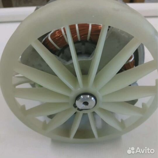 Двигатель в сборе для газонокосилки