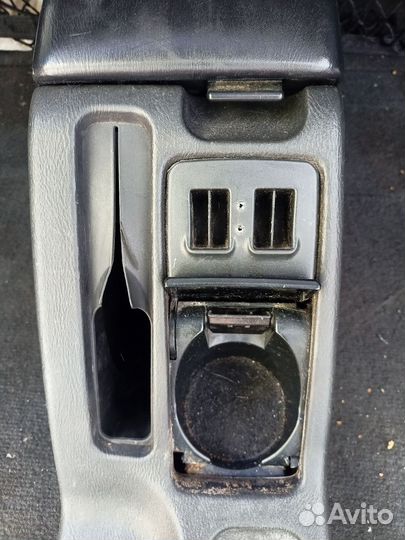 Центральная консоль - Бардачок