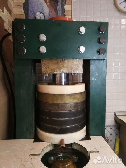 Рыжиковое масло сыродавленное