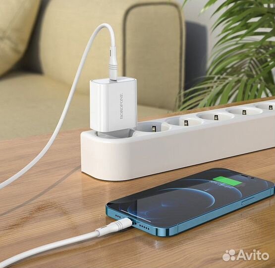 Зарядка на iPhone