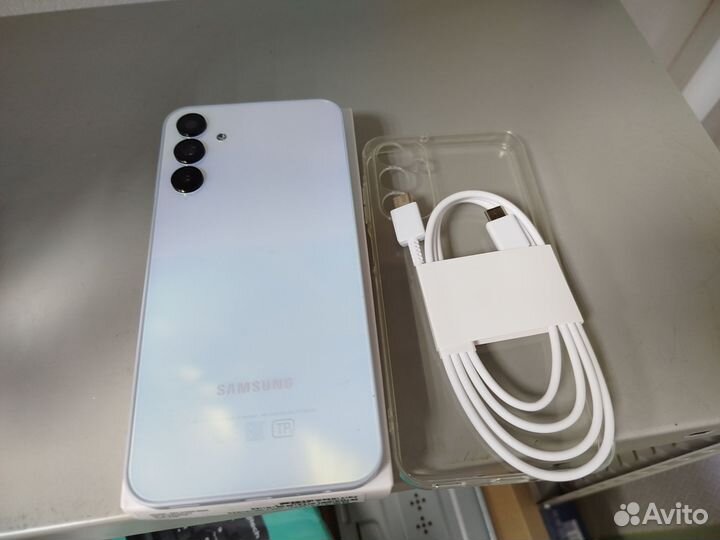 Samsung Galaxy A15, 8/256 ГБ