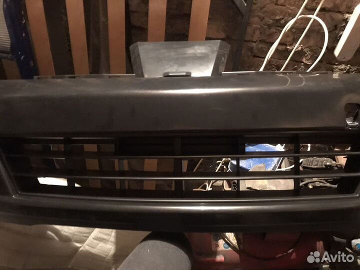 Бампер на nissan tiida