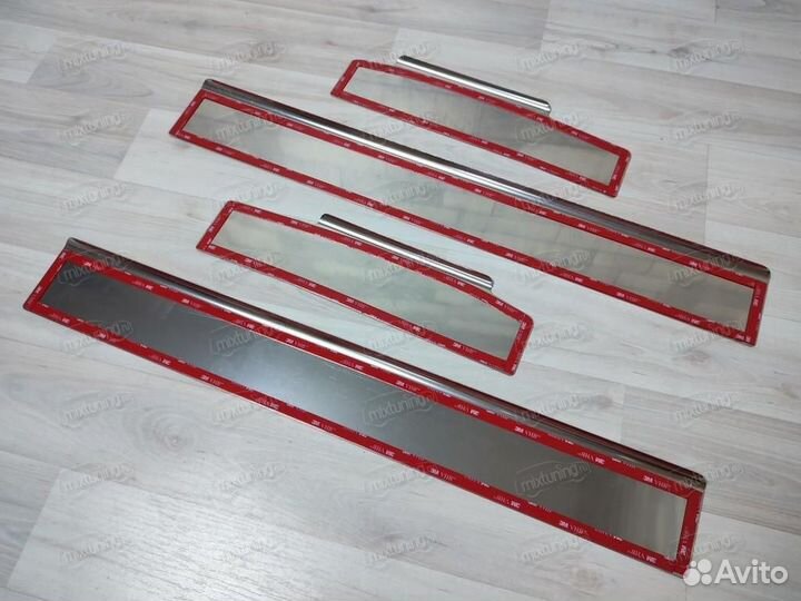 Накладки на пороги Premium