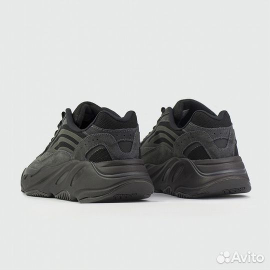 Кроссовки Adidas Yeezy Boost 700 v2 Vanta