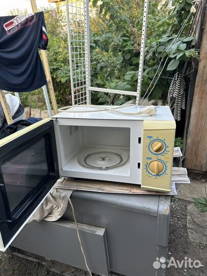 Микроволновая печь Elenberg