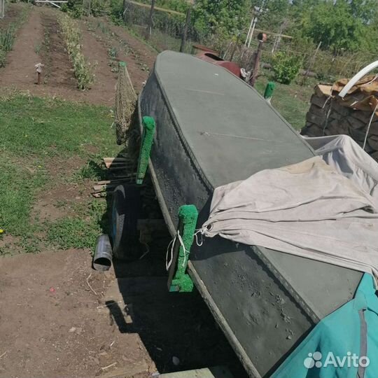 Лодка алюминиевая на прицепе
