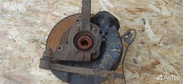 Кулак поворотный передний левый hyundai Santa Fe