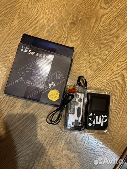 Игровая приставка портативная