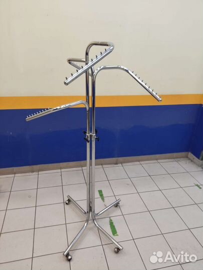 Стойка демонстрационная для одежды торговая бу